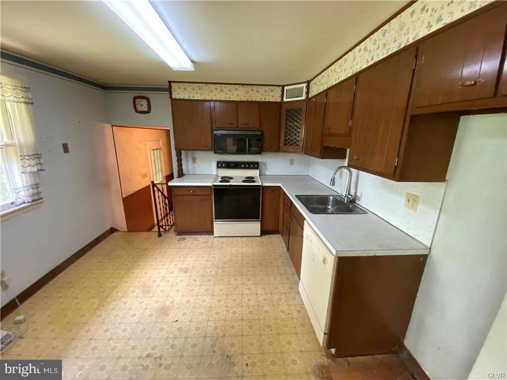 3128 Oakland Road Bethlehem, PA 18020 - Photo 12 of 33 Gallery Image 12