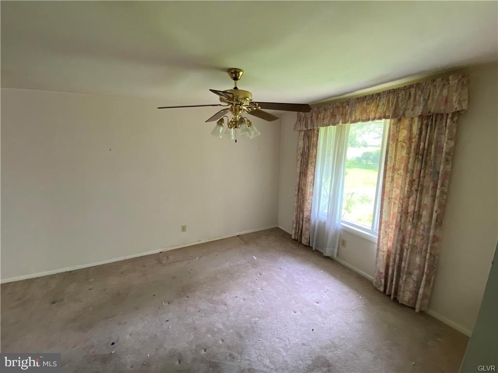 3128 Oakland Road Bethlehem, PA 18020 - Photo 13 of 33 Gallery Image 13