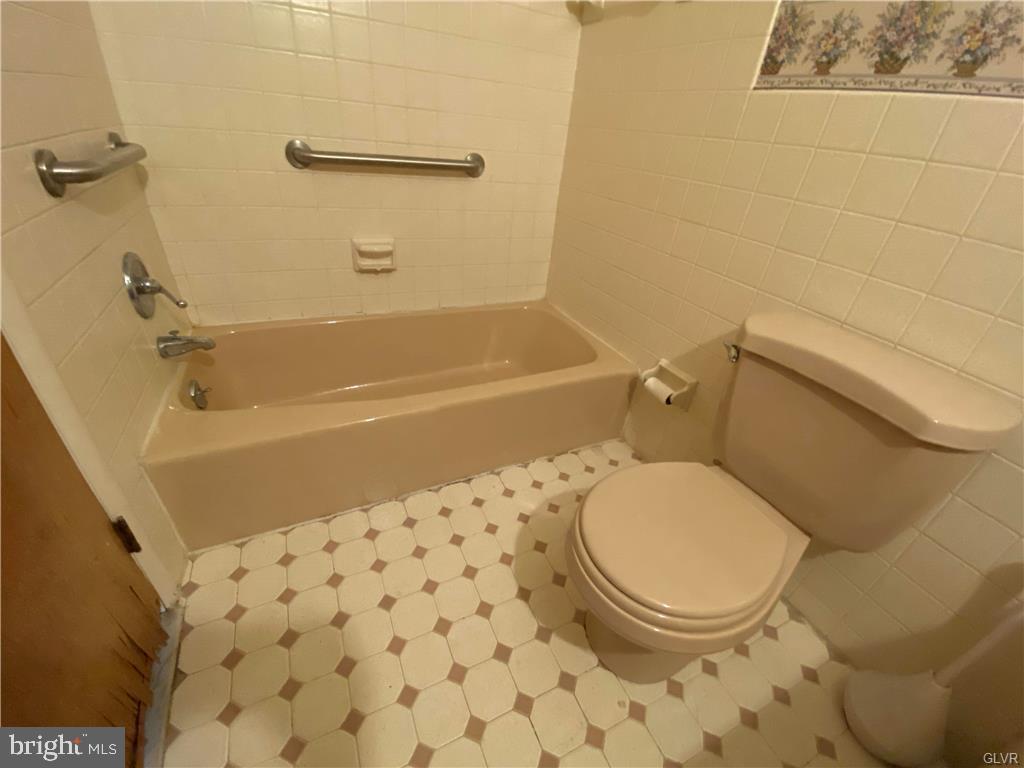 3128 Oakland Road Bethlehem, PA 18020 - Photo 23 of 33 Gallery Image 23