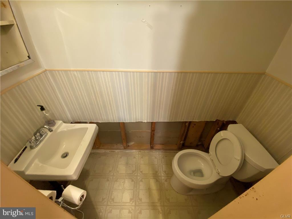 3128 Oakland Road Bethlehem, PA 18020 - Photo 25 of 33 Gallery Image 25