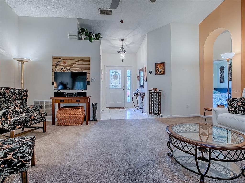 4552 Peach Tree Leesburg, FL 34748 - Photo 6 of 48