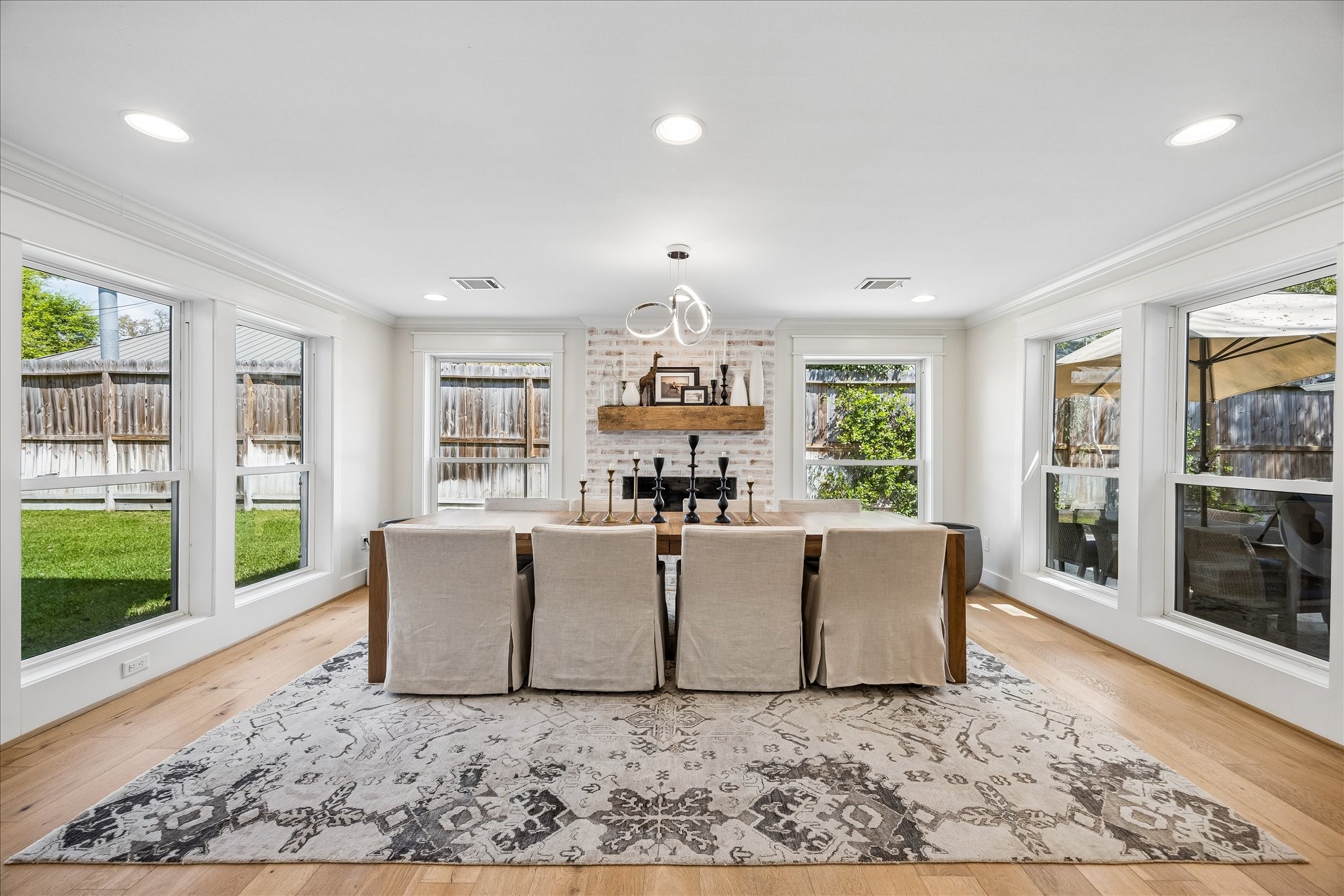 559 Rancho Bauer Drive Houston, TX 77079 - Photo 7 of 34 Gallery Image 7