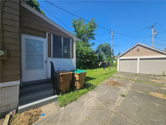 $1,800 | 47 St James Road, Cheektowaga, NY 14225