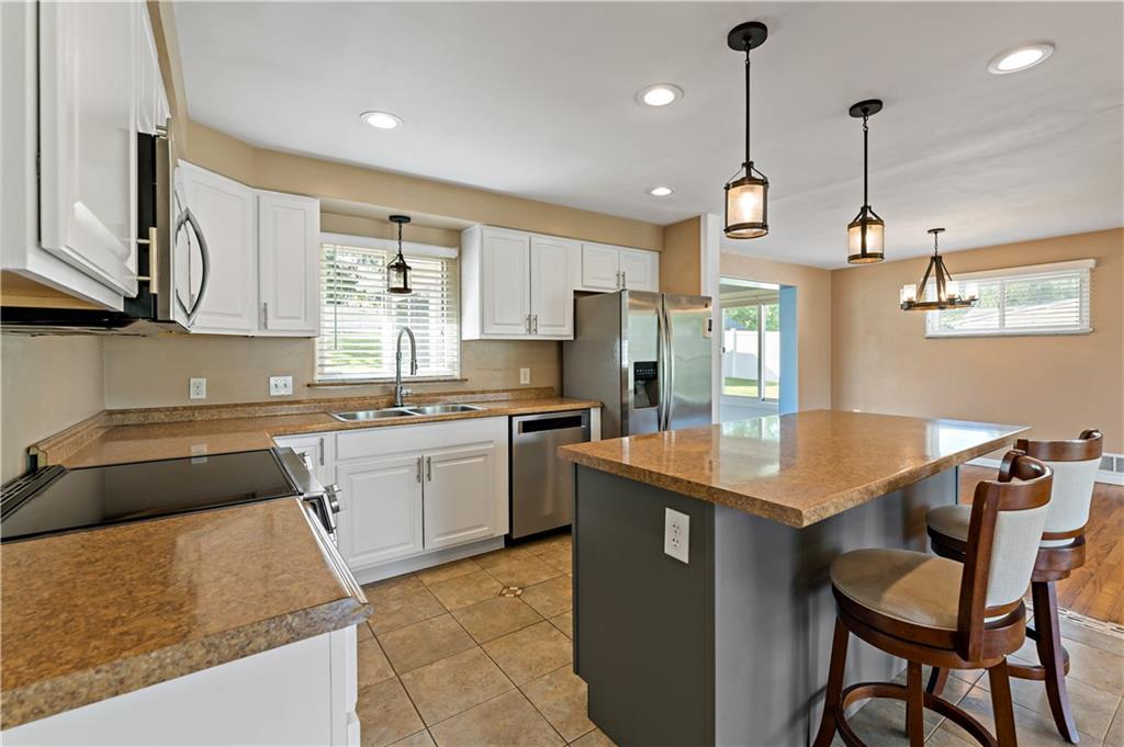210 East Harbison Road Pittsburgh, PA 15205 - Photo 12 of 39