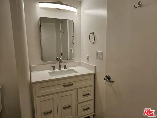 $4,200 | 1617 Broadway, Unit D, Santa Monica, CA 90404