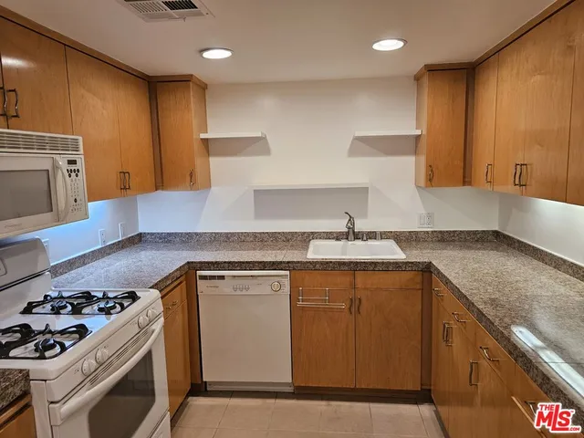 $4,200 | 1617 Broadway, Unit D, Santa Monica, CA 90404