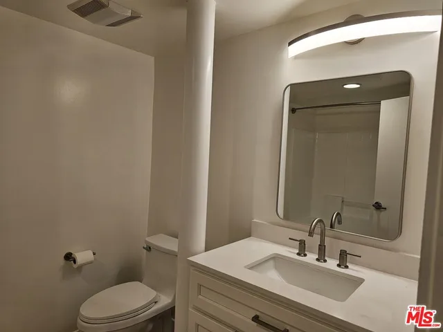 $4,200 | 1617 Broadway, Unit D, Santa Monica, CA 90404