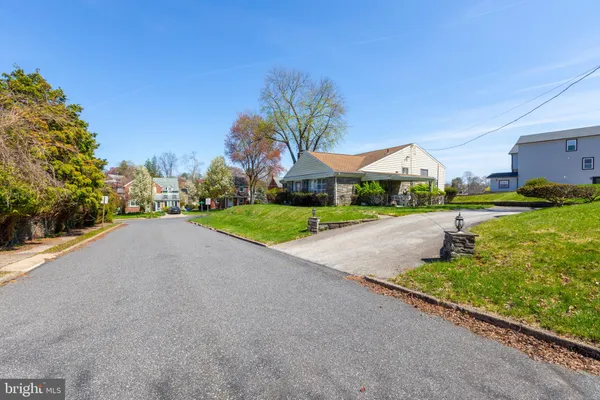 $399,900 | 4900 Cedar Lane, Drexel Hill, PA 19026