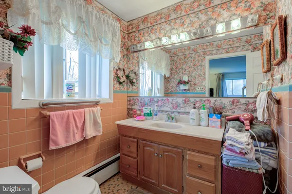 $399,900 | 4900 Cedar Lane, Drexel Hill, PA 19026