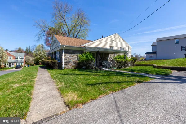 $399,900 | 4900 Cedar Lane, Drexel Hill, PA 19026