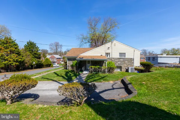 $399,900 | 4900 Cedar Lane, Drexel Hill, PA 19026