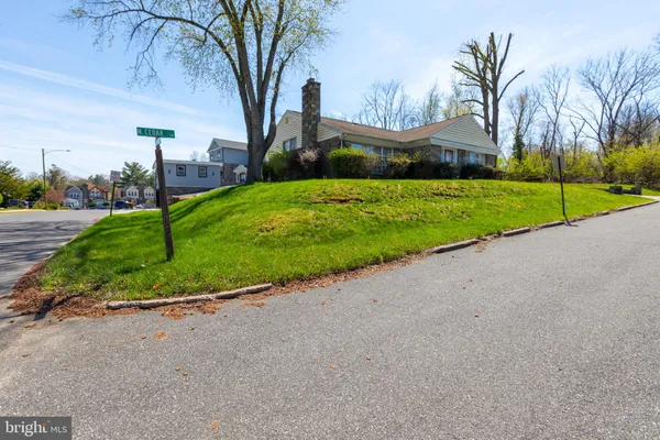 $399,900 | 4900 Cedar Lane, Drexel Hill, PA 19026