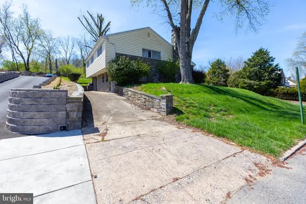 $399,900 | 4900 Cedar Lane, Drexel Hill, PA 19026