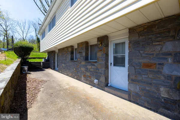 $399,900 | 4900 Cedar Lane, Drexel Hill, PA 19026