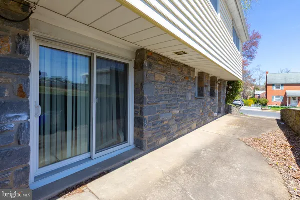 $399,900 | 4900 Cedar Lane, Drexel Hill, PA 19026