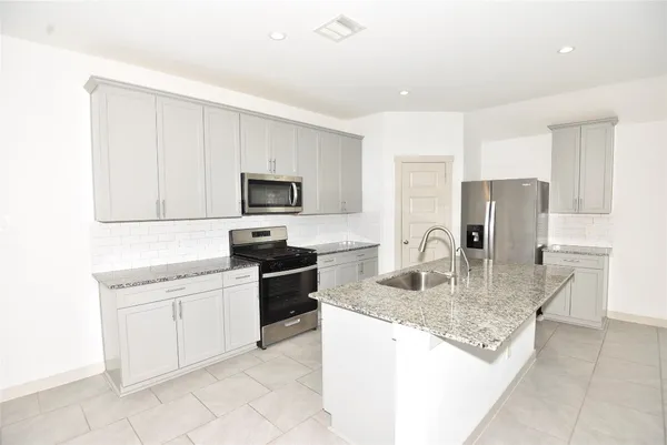 $2,250 | 1515 Cordelia Court, Arcola, TX 77545