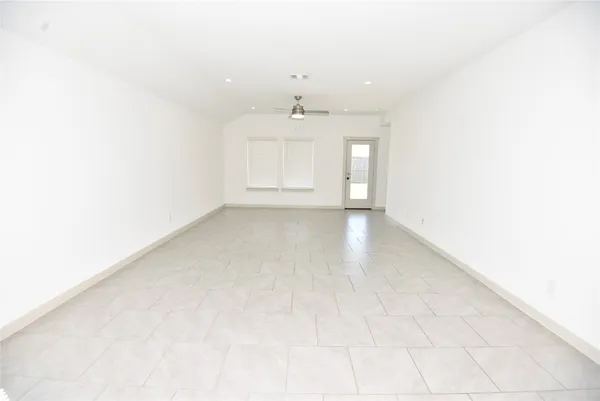 $2,250 | 1515 Cordelia Court, Arcola, TX 77545