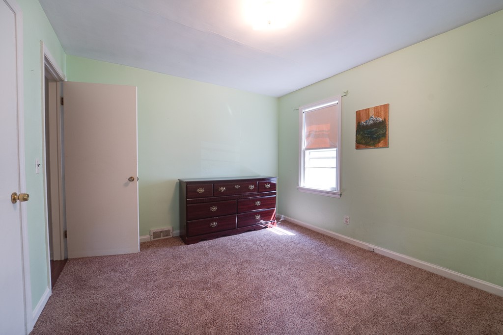 31 Lanark Crescent Rochester, NY 14609 - Photo 18 of 34