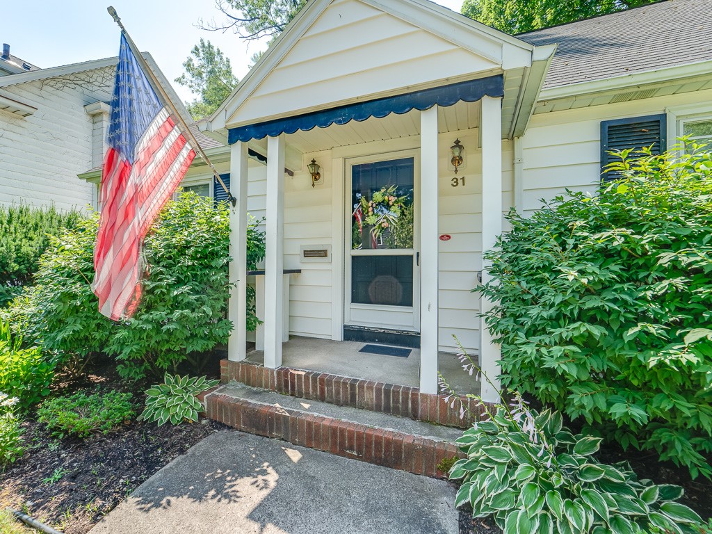31 Lanark Crescent Rochester, NY 14609 - Photo 2 of 34