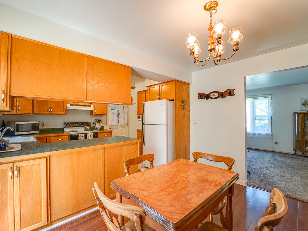 31 Lanark Crescent Rochester, NY 14609 - Photo 9 of 34