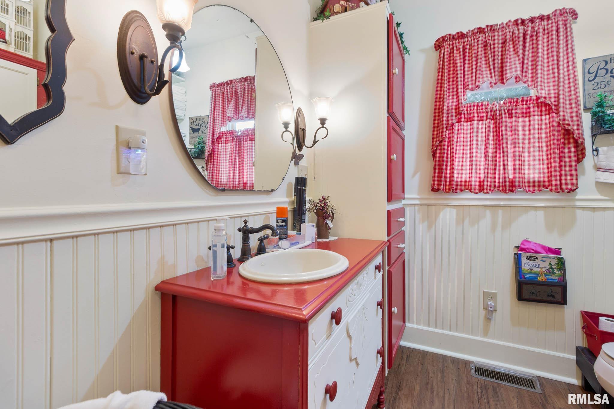 301 North 9th Street Herrin, IL 62948 - Photo 14 of 25