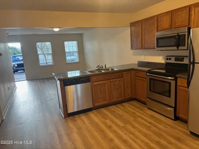 $1,250 | 300 Burley Drive, Unit 8, Hubert, NC 28539