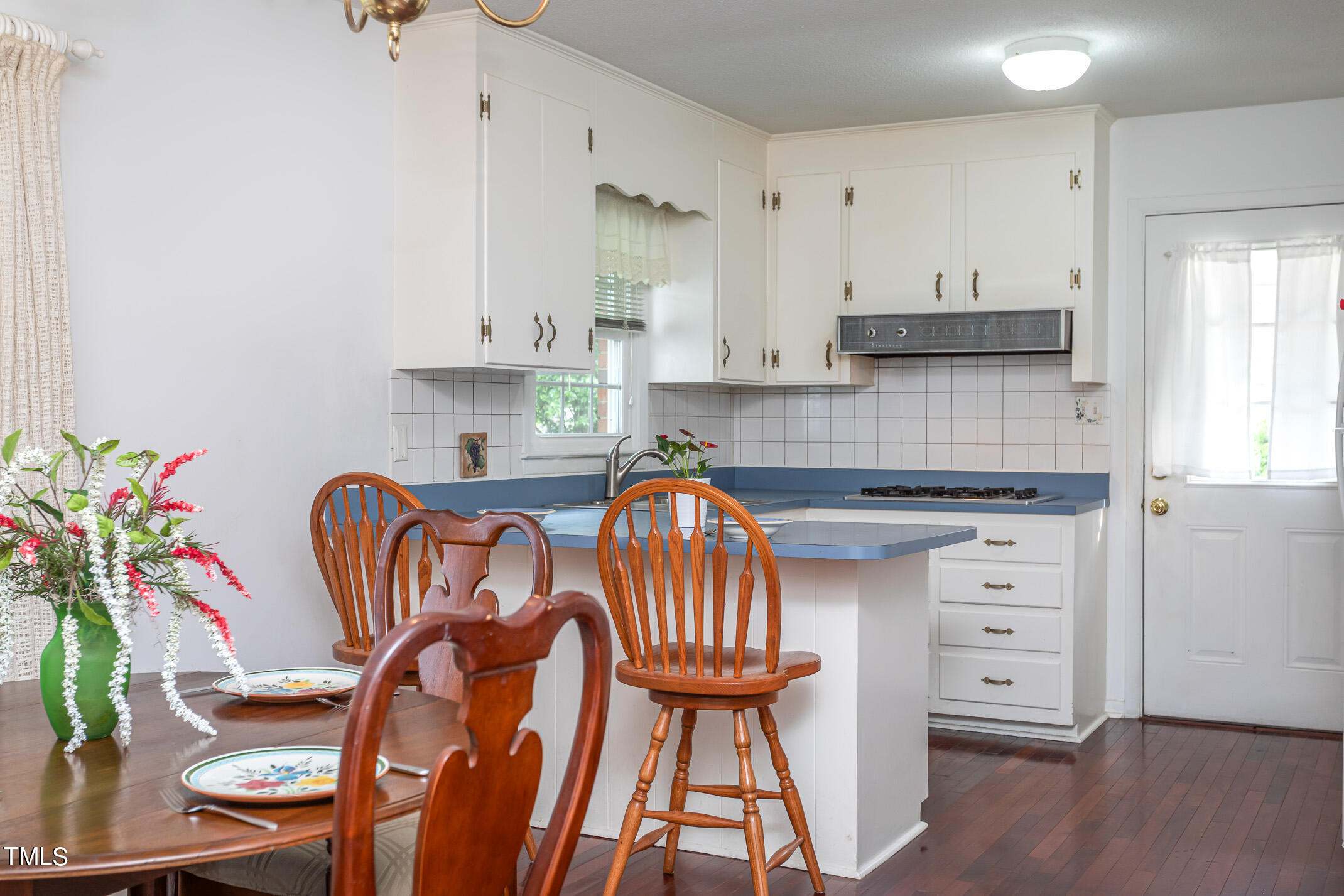 1421 Westchester Road Raleigh, NC 27610 - Photo 9 of 47 Dining & Kitchen