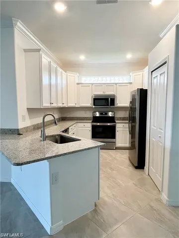 $2,450 | 2057 Tamarron Lane, Naples, FL 34120