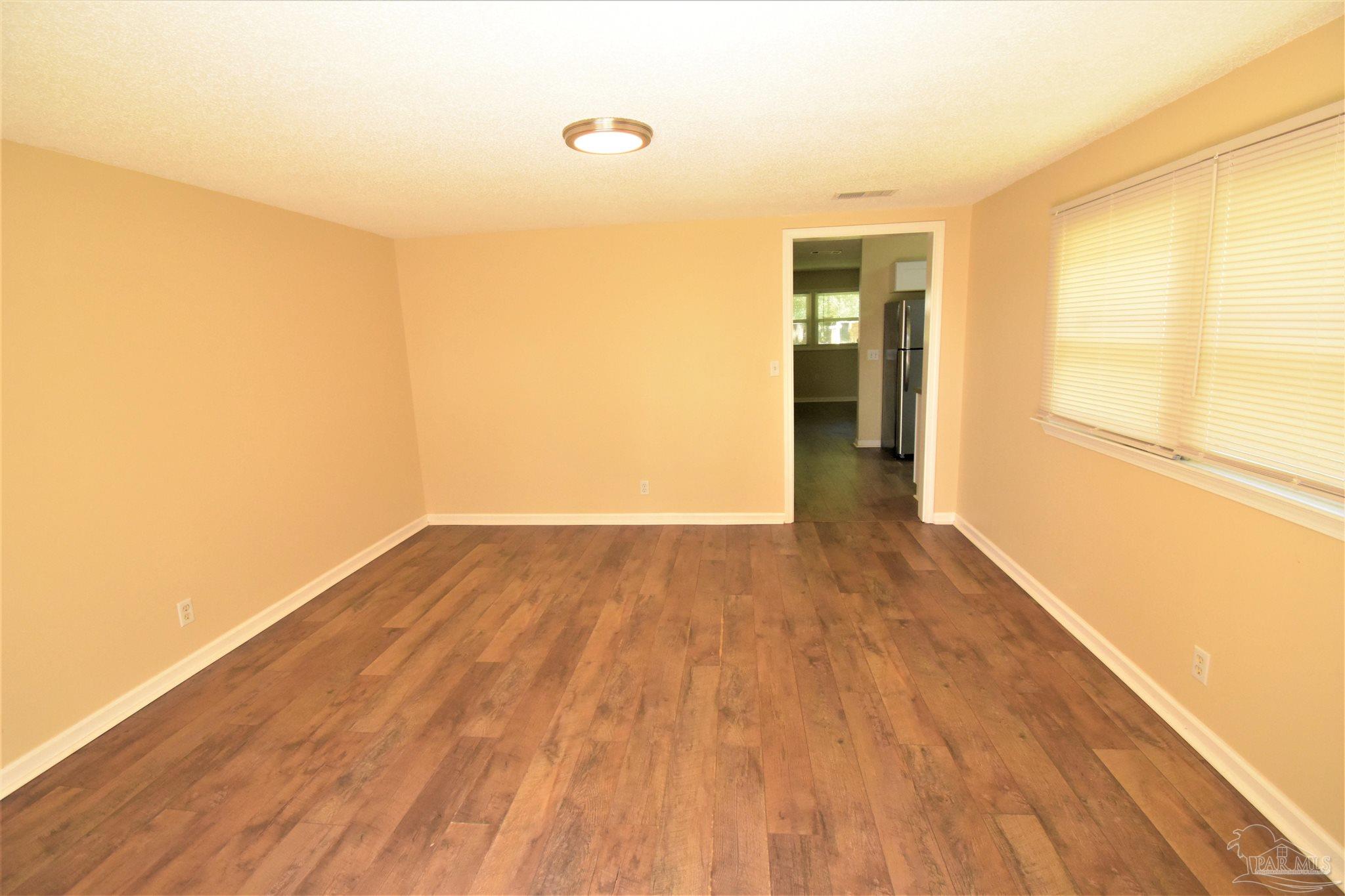6585 Hamilton Bridge Road Milton, FL 32570 - Photo 11 of 19 Gallery Image 11