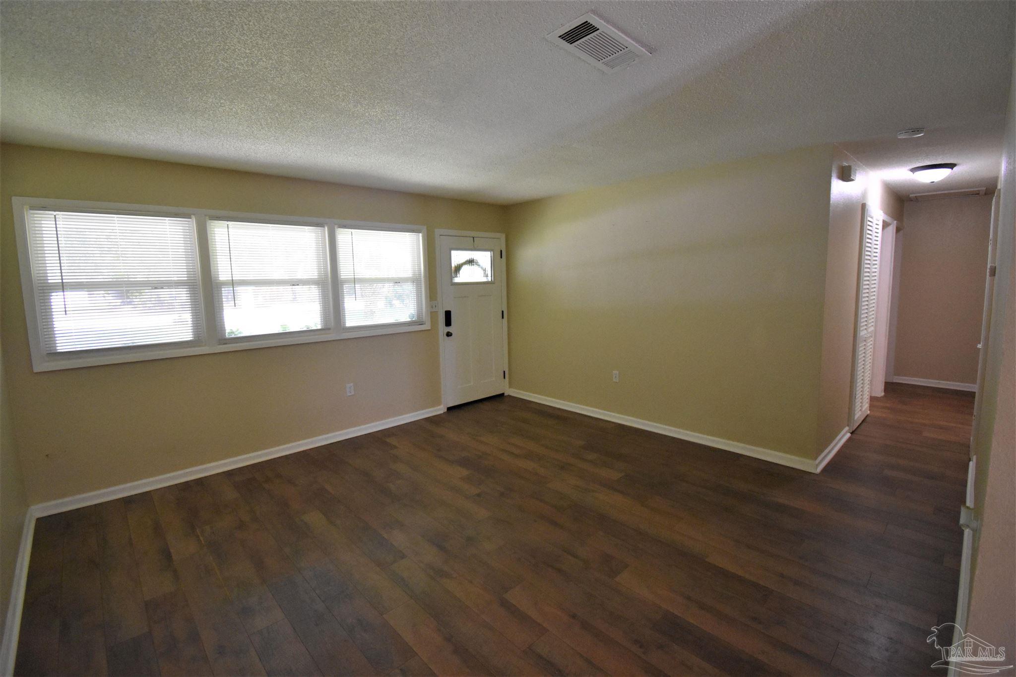 6585 Hamilton Bridge Road Milton, FL 32570 - Photo 9 of 19 Gallery Image 9