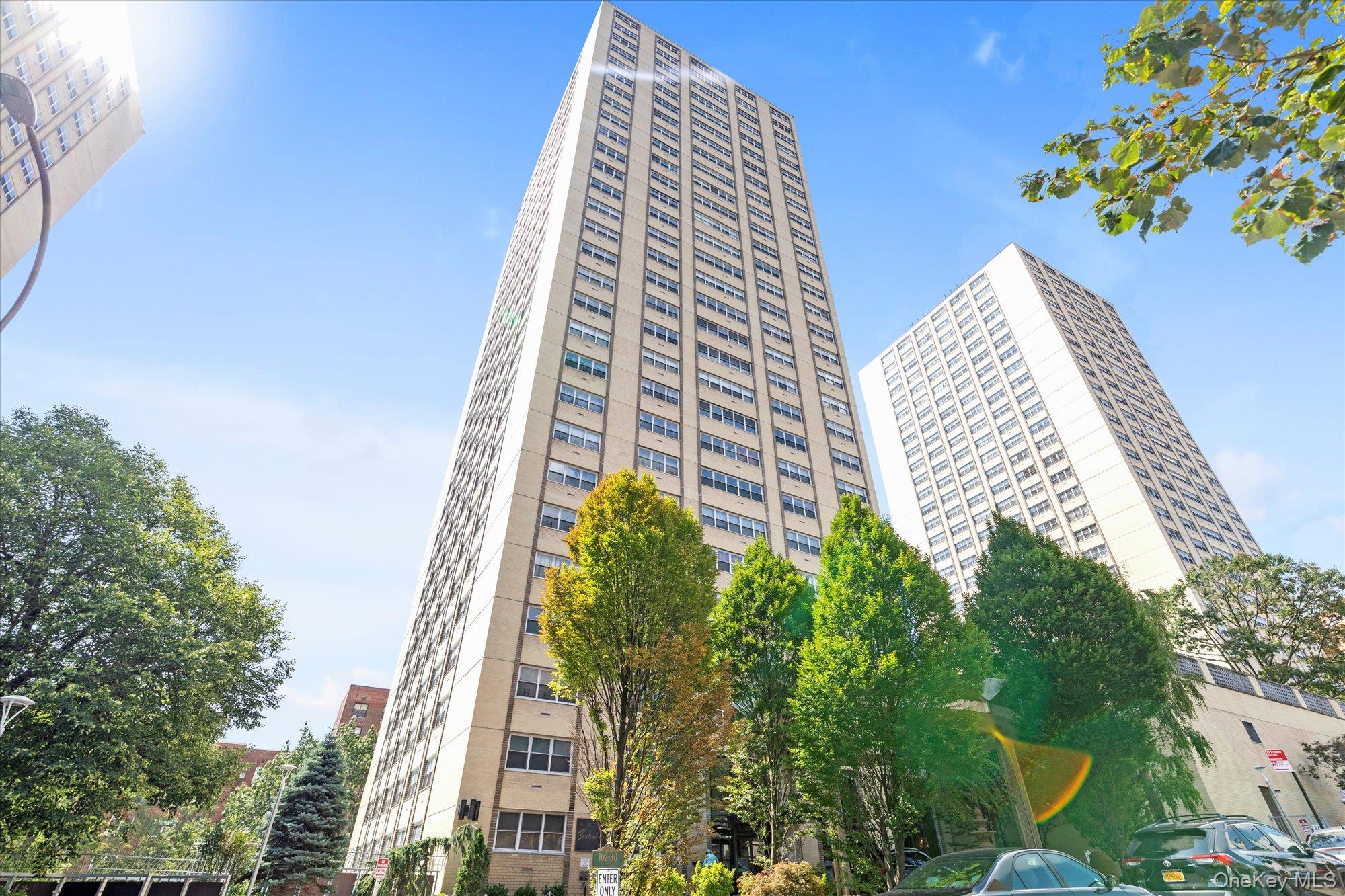 a view of a multi story building