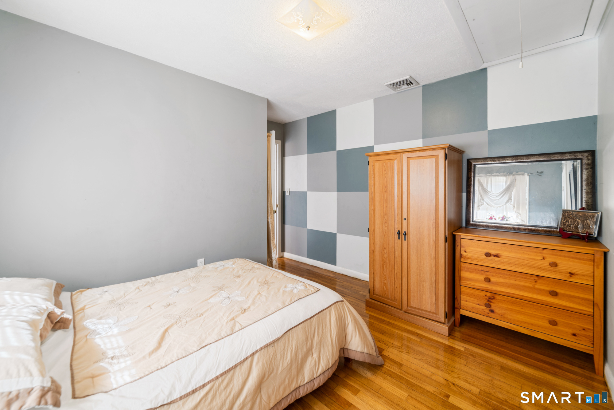 100 Prindle Road West Haven, CT 06516 - Photo 23 of 36