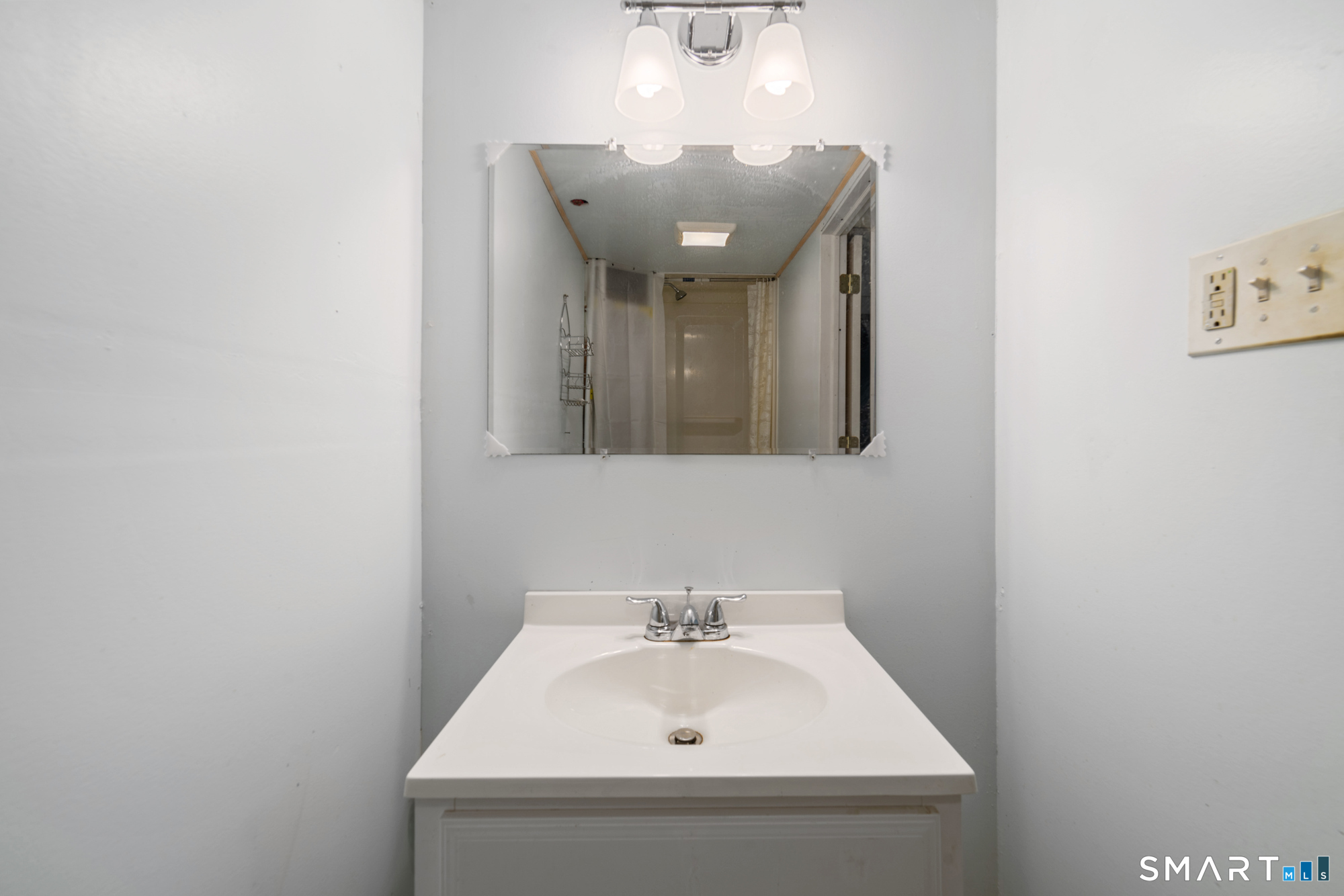 100 Prindle Road West Haven, CT 06516 - Photo 27 of 36