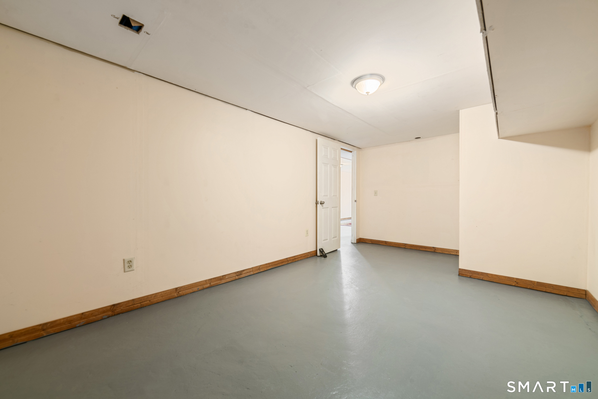 100 Prindle Road West Haven, CT 06516 - Photo 29 of 36