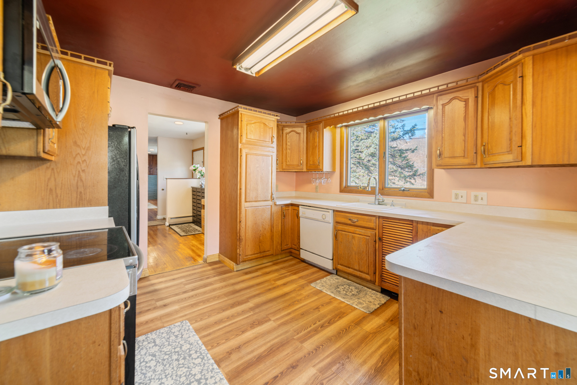 100 Prindle Road West Haven, CT 06516 - Photo 4 of 36