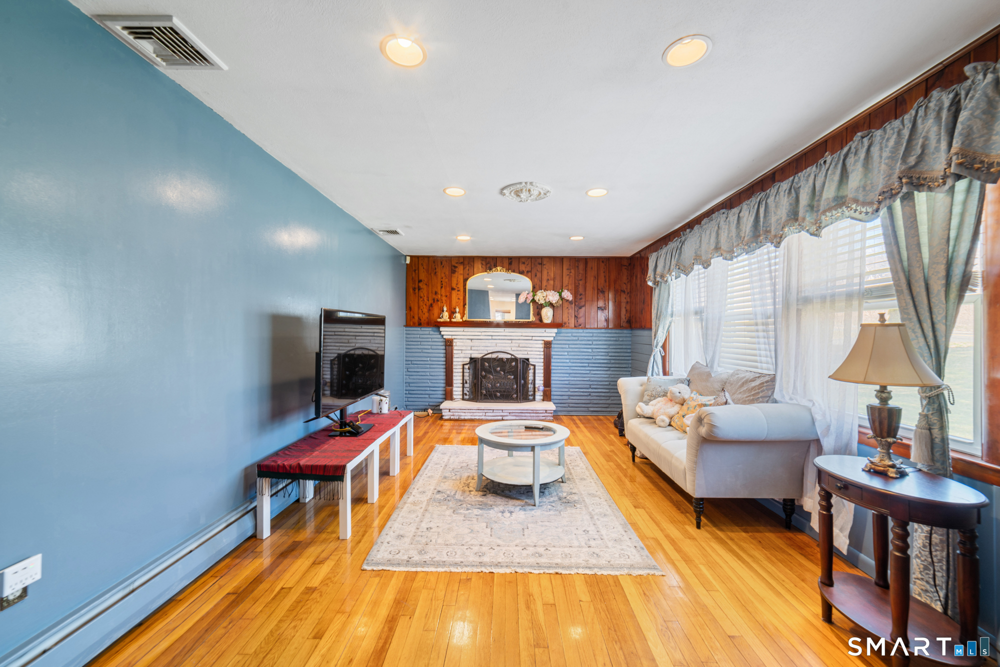 100 Prindle Road West Haven, CT 06516 - Photo 8 of 36