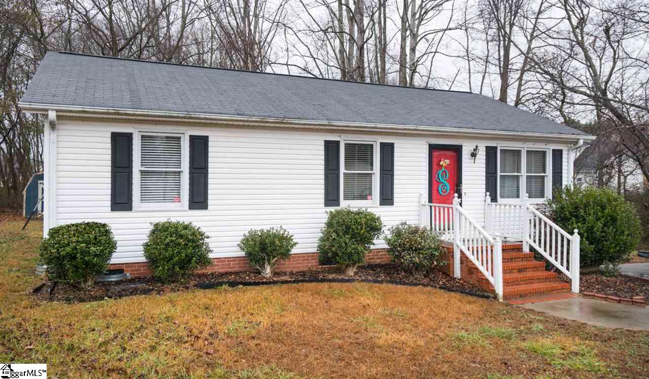 113 Duncan Road Greenville, SC 29617 - Photo 2 of 23