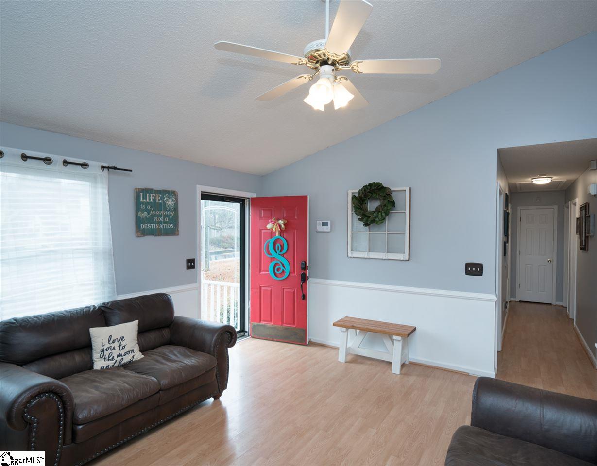 113 Duncan Road Greenville, SC 29617 - Photo 4 of 23