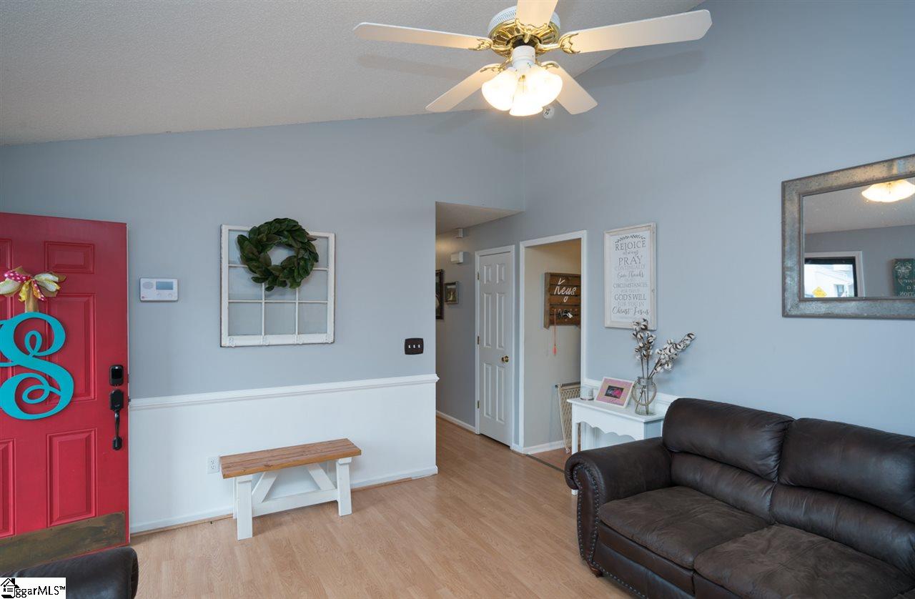 113 Duncan Road Greenville, SC 29617 - Photo 5 of 23