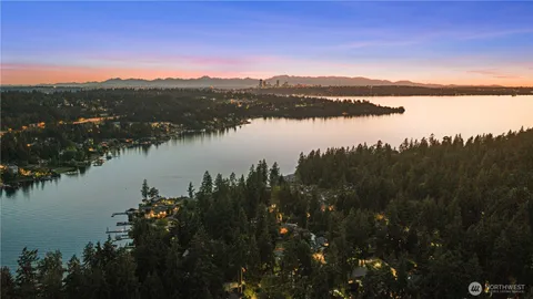 $5,200,000 | 10668 Southeast 32nd Street, Bellevue, WA 98004