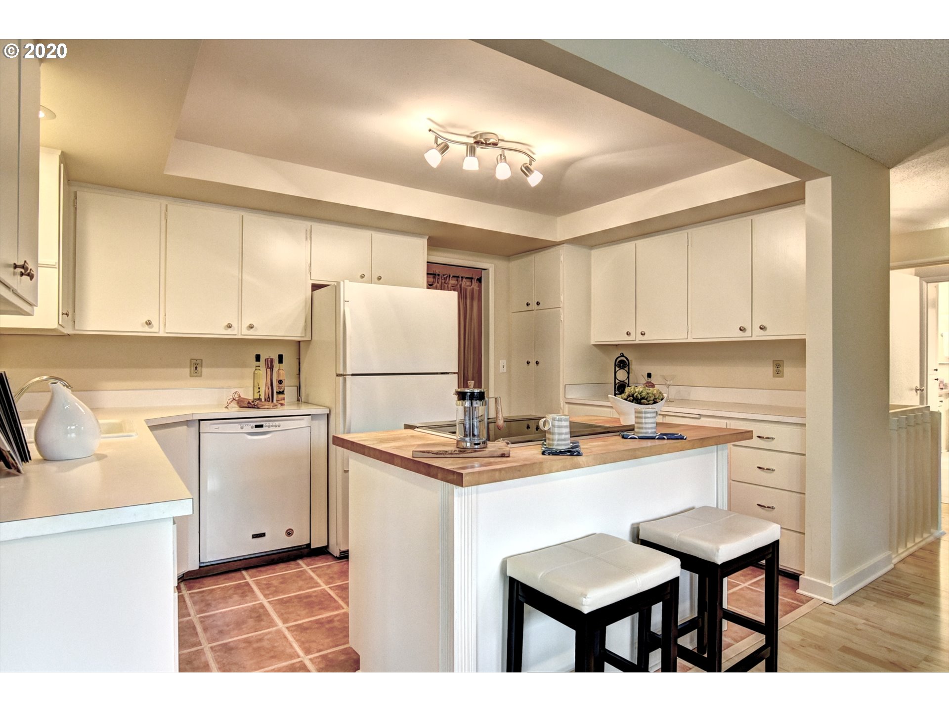 2820 Spring Boulevard Eugene, OR 97403 - Photo 12 of 27 Gallery Image 12