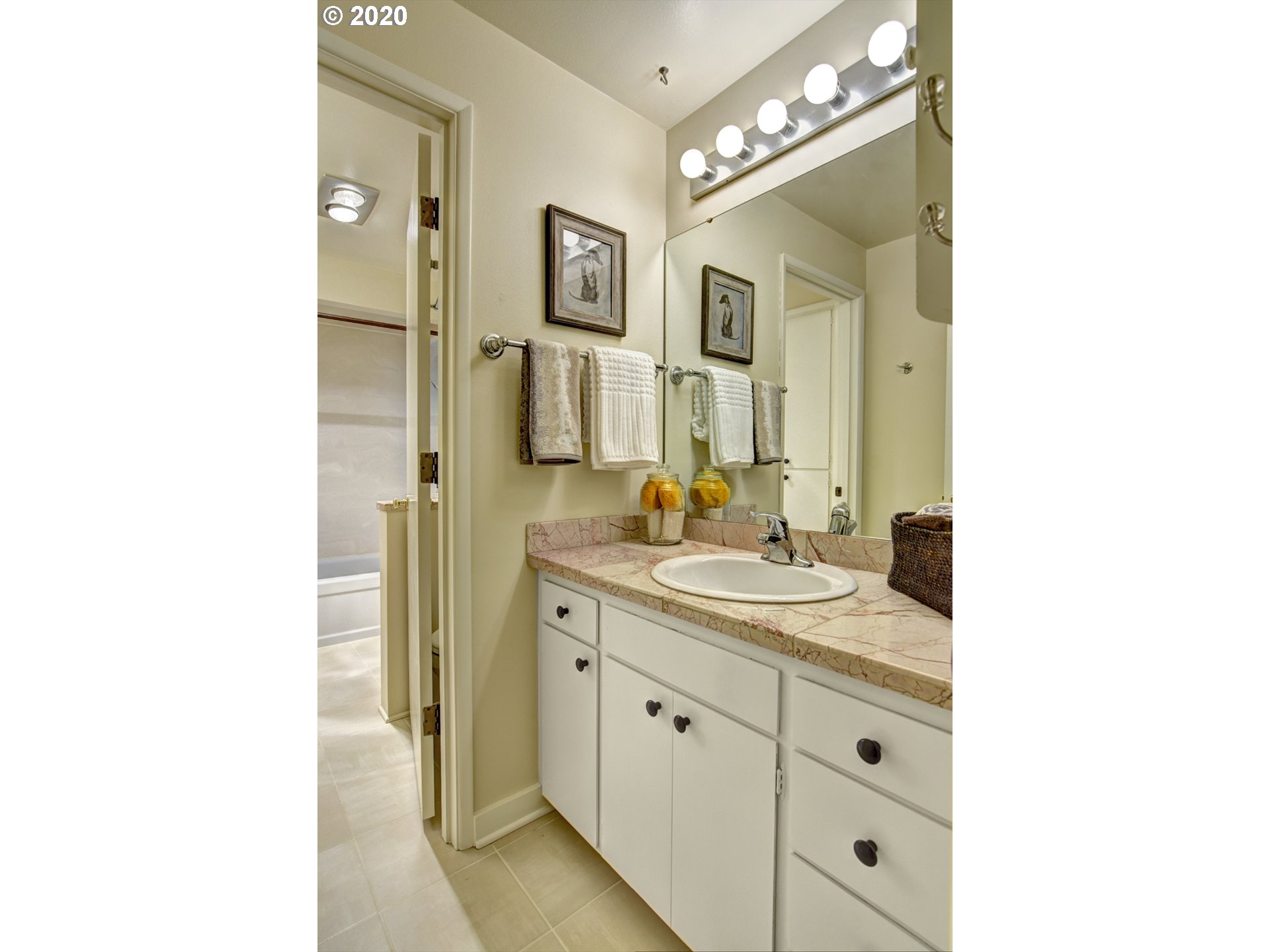 2820 Spring Boulevard Eugene, OR 97403 - Photo 15 of 27 Gallery Image 15