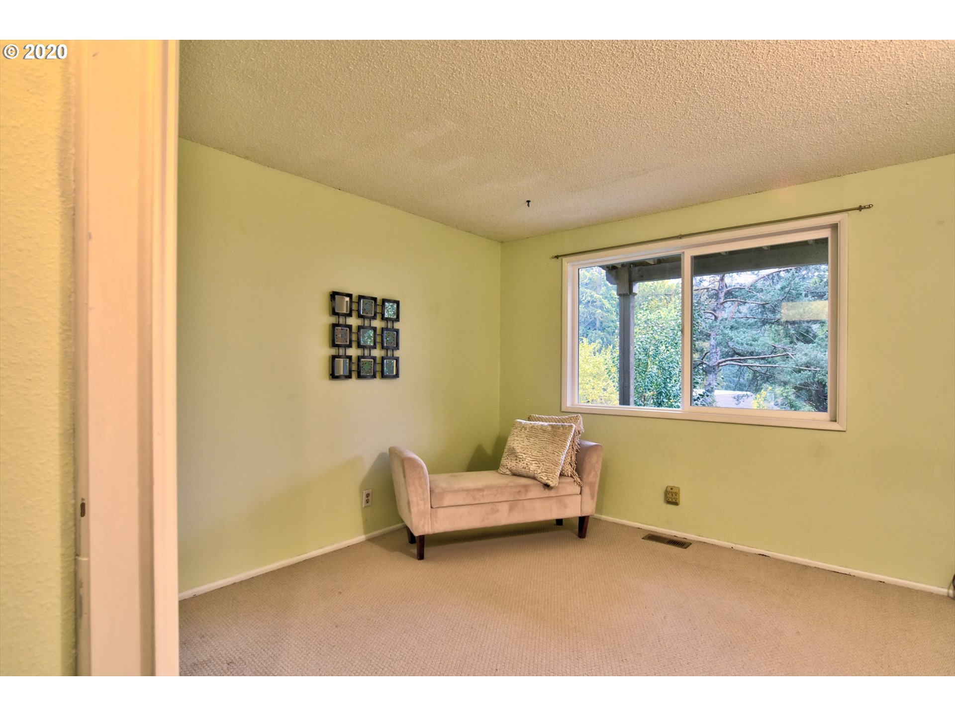 2820 Spring Boulevard Eugene, OR 97403 - Photo 18 of 27 Gallery Image 18