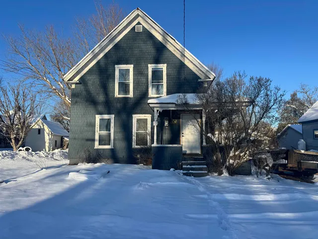 $179,900 | 8 Kilkenny Street, Lancaster, NH 03584