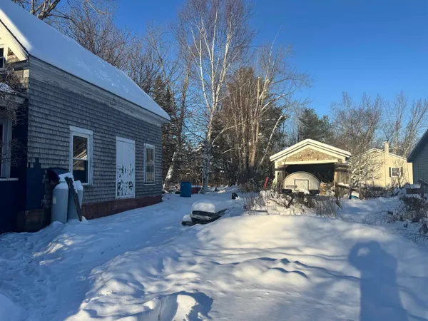 $124,900 | 8 Kilkenny Street, Lancaster, NH 03584