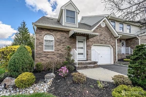 $639,000 | 675 Raritan Road, Unit 24, Clark, NJ 07066