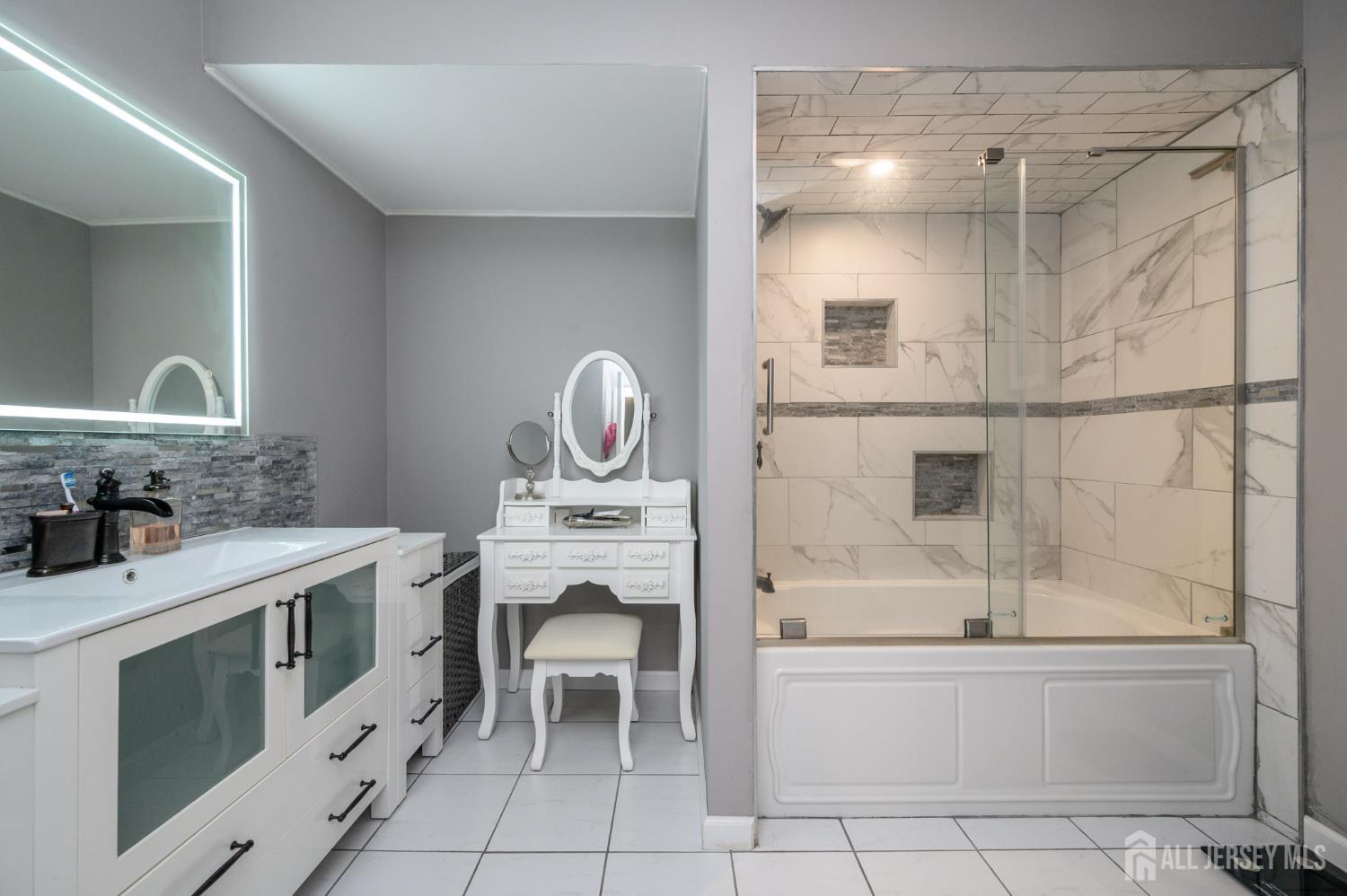 675 Raritan Road, Unit 24 Clark, NJ 07066 - Photo 20 of 37