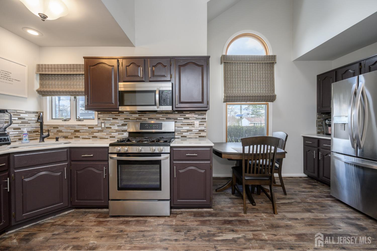 675 Raritan Road, Unit 24 Clark, NJ 07066 - Photo 4 of 37