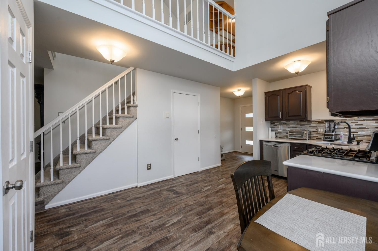 675 Raritan Road, Unit 24 Clark, NJ 07066 - Photo 8 of 37