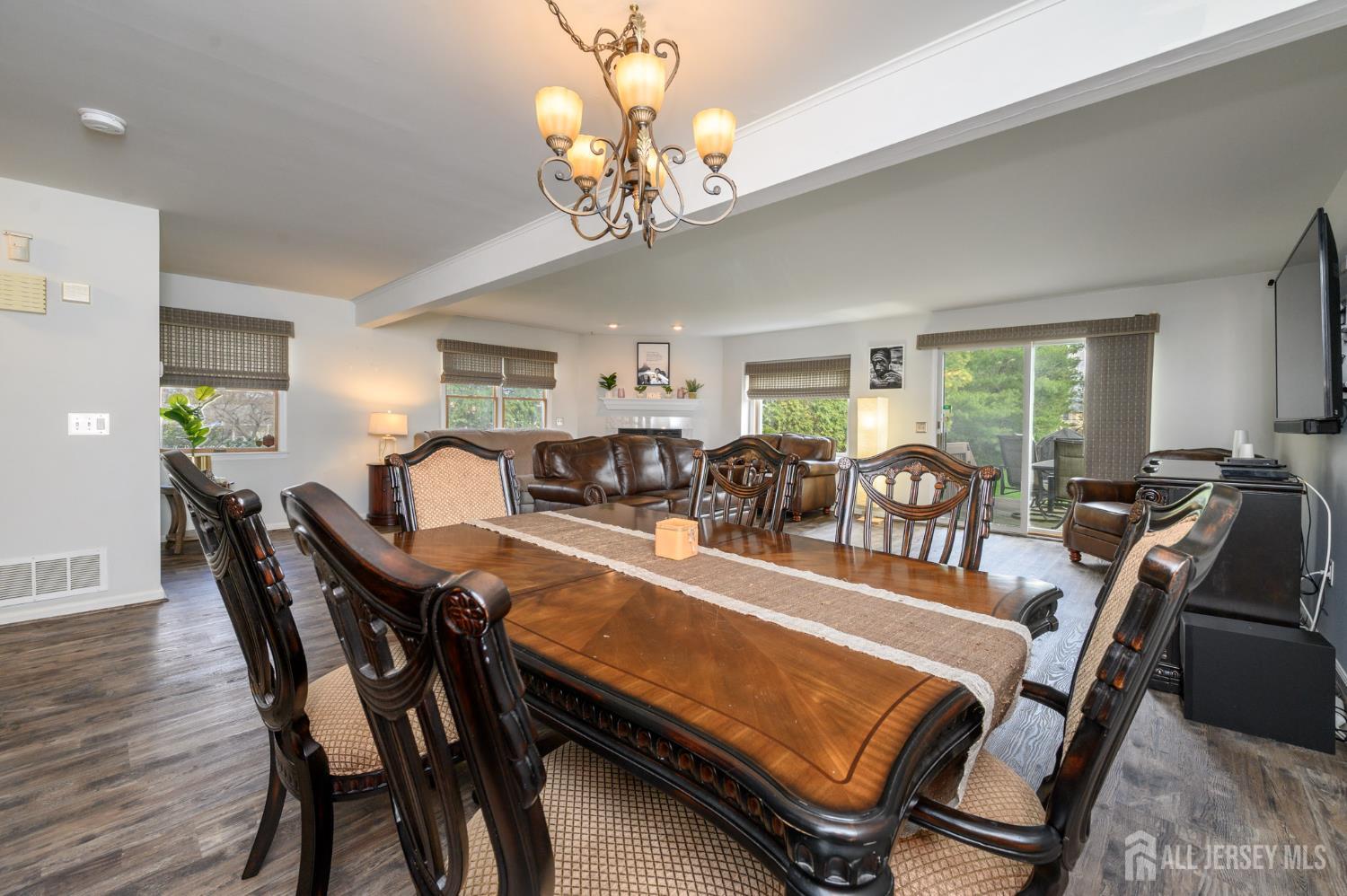 675 Raritan Road, Unit 24 Clark, NJ 07066 - Photo 10 of 37